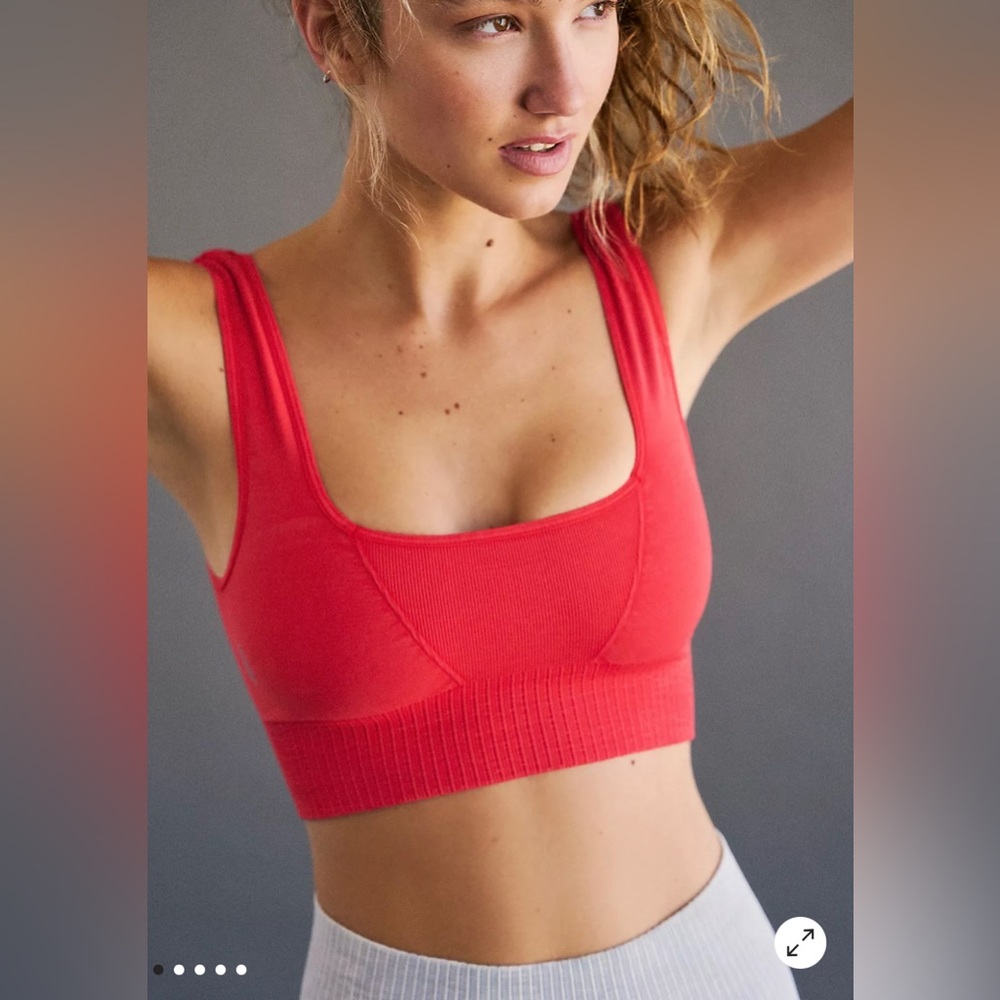 Free People Movement| Square neck bra | Red Apple